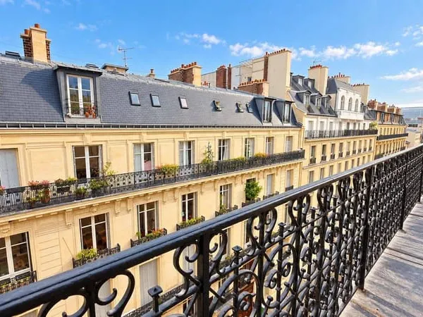 Appartement 7 pièces 214 m²
