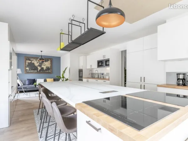 Maison 12 pièces 310 m²