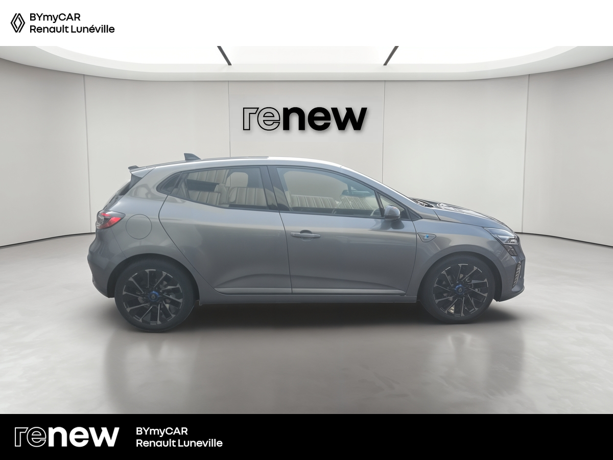 Renault Clio TCe 90 — photo 6