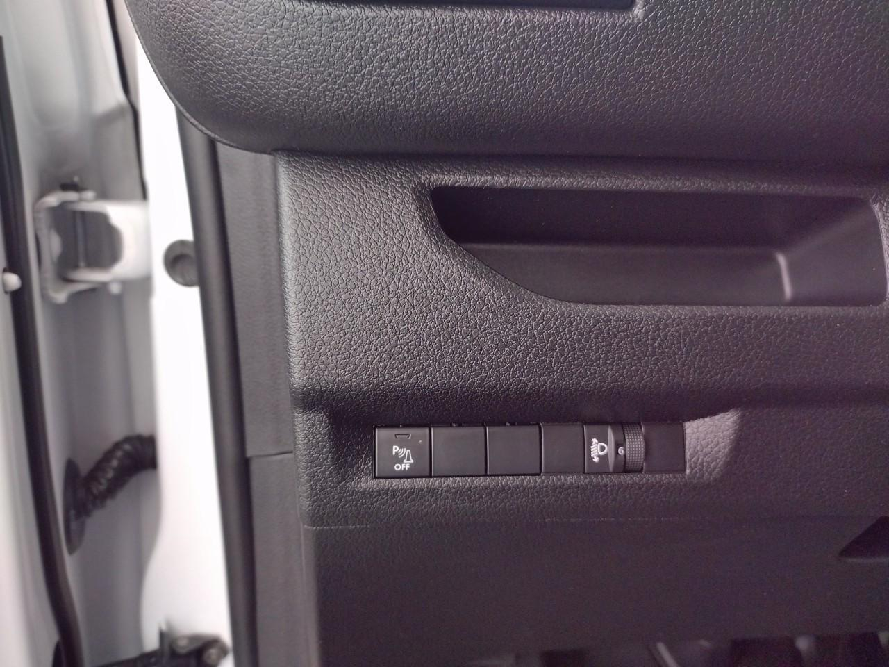 Citroën Jumpy cab approfondie m bluehdi 145 s&s eat8 — photo 22