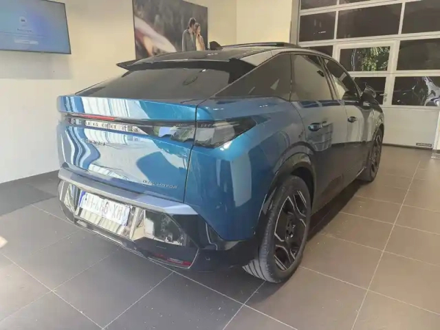 Peugeot 3008 electrique 325 ch 4x4 73 kwh — photo 5