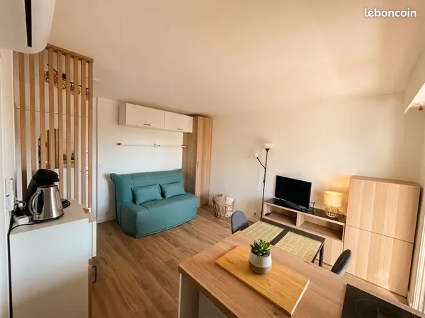 Studio meublé refait à neuf - Clim, balcon & parking privé - Fréjus Mas Port