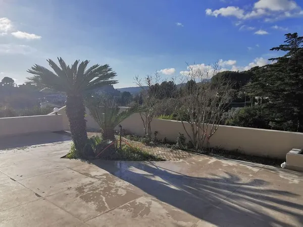 Maison 6 pièces 258 m²