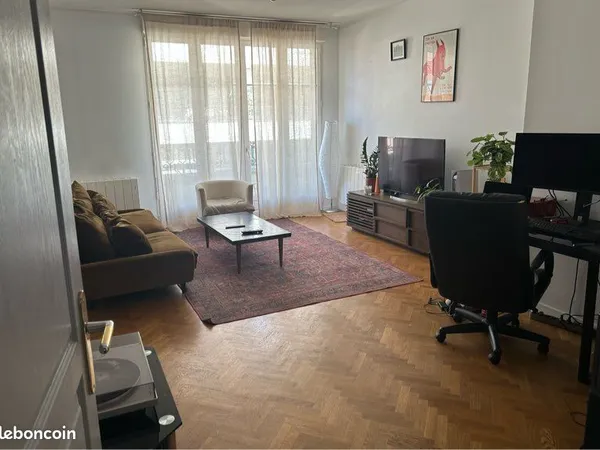 Appartement de standing 68 m² - T3 - Balcon, loggia et 2 parkings