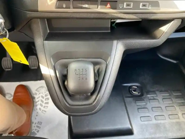 Opel Vivaro fgn taille m bluehdi 145 s&amp;s bvm6 — photo 38