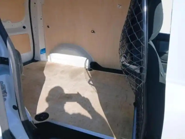Renault Kangoo Van 1.5 blue dci 75ch grand confort sésame ouvre toi — photo 12