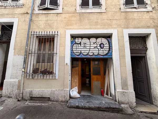 Local 110 m² MARSEILLE