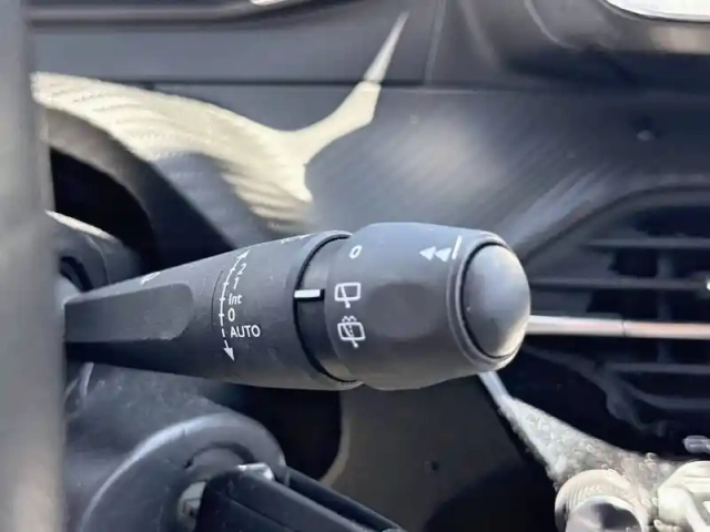 Peugeot 208 electrique 51 kwh 156ch — photo 23