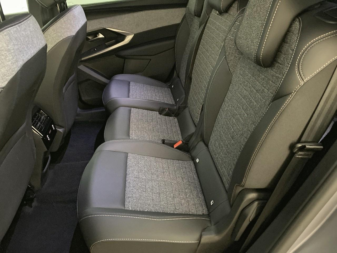 Peugeot 5008 hybrid 145 ch e-dcs6 allure — photo 10