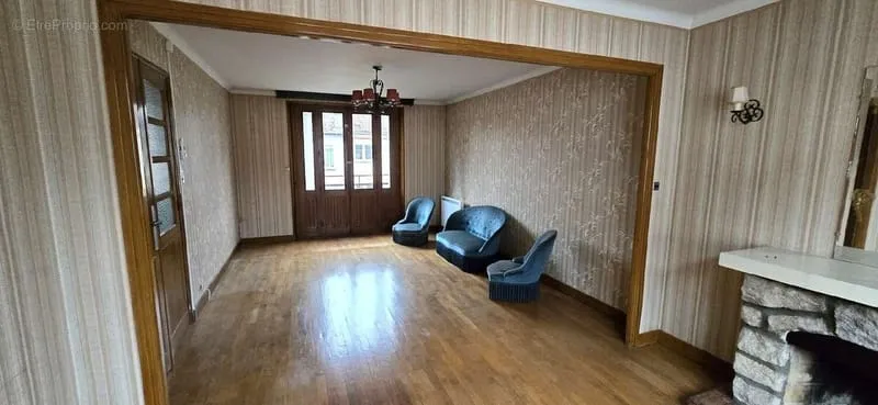 Photo 3