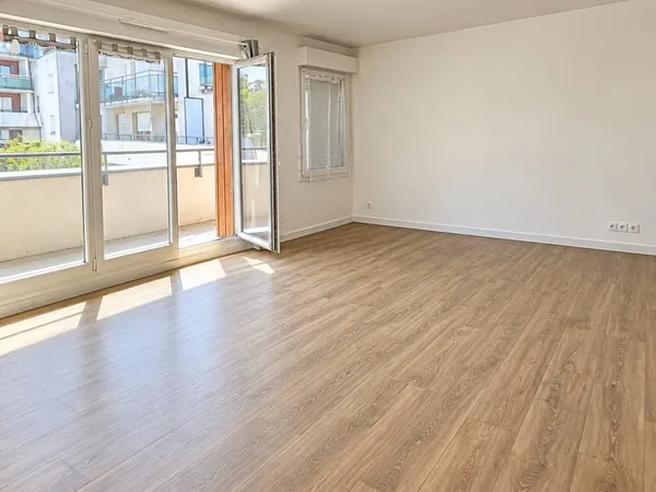 Lille - Joli T2 avec Balcon dans résidence sécurisée de 2010