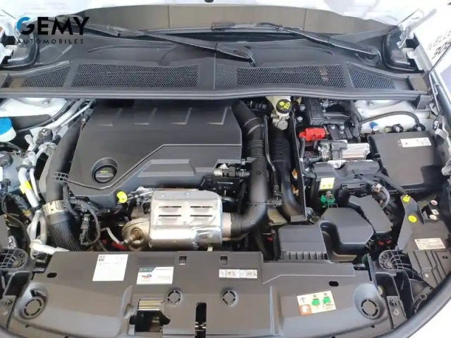 Peugeot 308 plug-in hybrid 195 ch e-dcs7 — photo 12