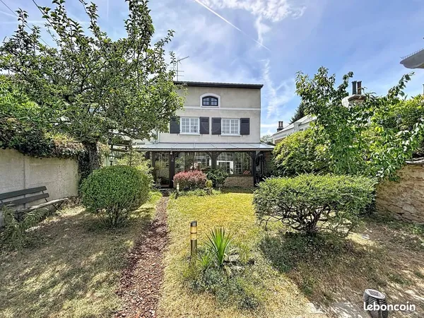 Maison 5 pièces 120 m²