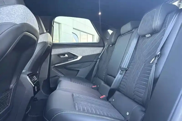 Peugeot 3008 plug-in hybrid 195 e-dcs7 — photo 65