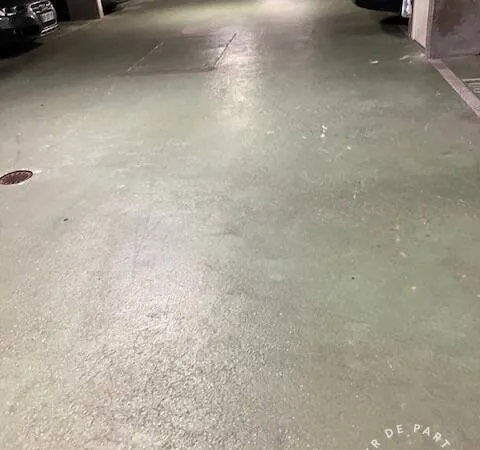 Garage/Parking
