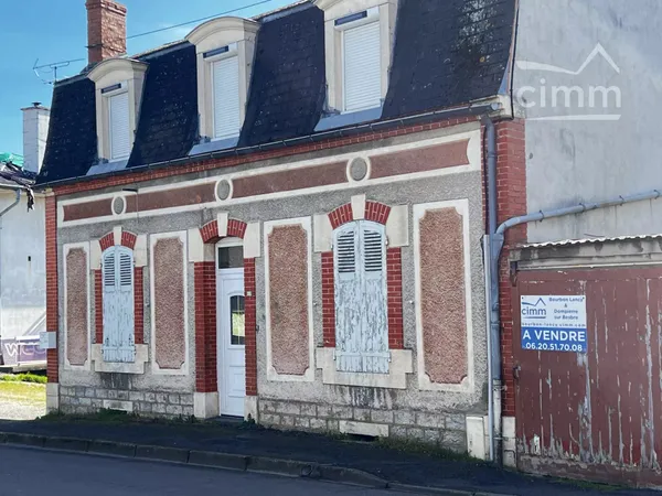 MAISON DE 114 m² habitables centre ville de Dompierre-sur-Besbre