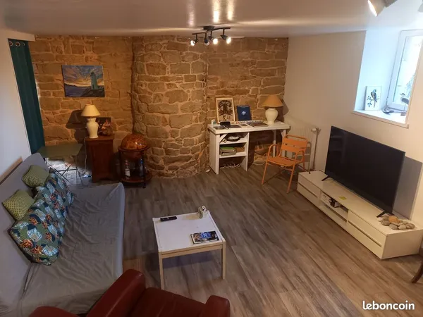 Petite maison à la campagne