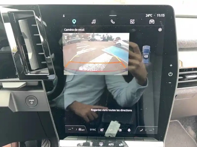 Renault Megane e-tech ev60 220 ch super charge — photo 18