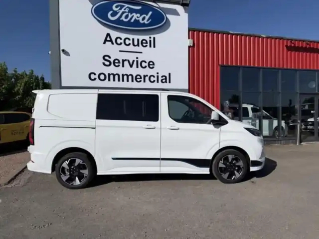 Ford Custom transit  fg 320 l1h1 2.0 ecoblue 170ch cabine approfondie sport 4x4 bva8 — photo 4