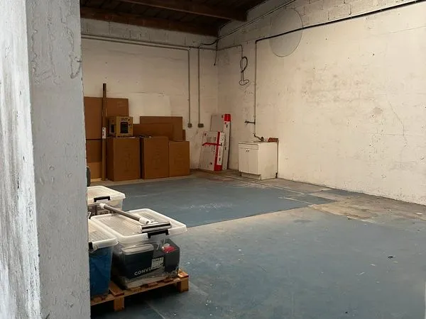 Location garage box et parking - surface louée modulable - Saint-Gilles-Croix-De-Vie
