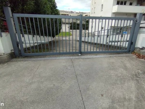 Parking securise a vendre