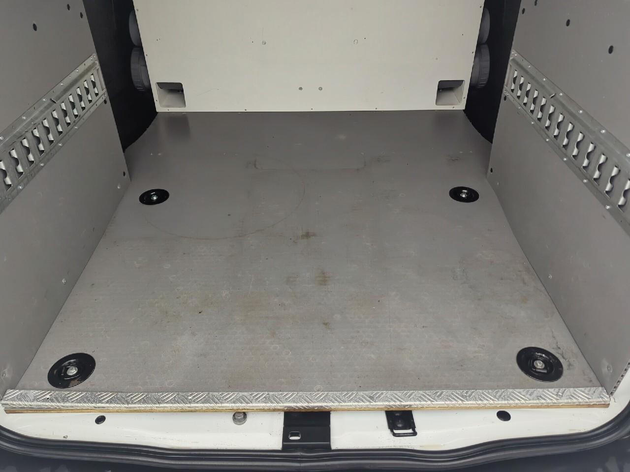 Citroën Berlingo van m 650 bluehdi 100 s&s bvm5 driver — photo 6
