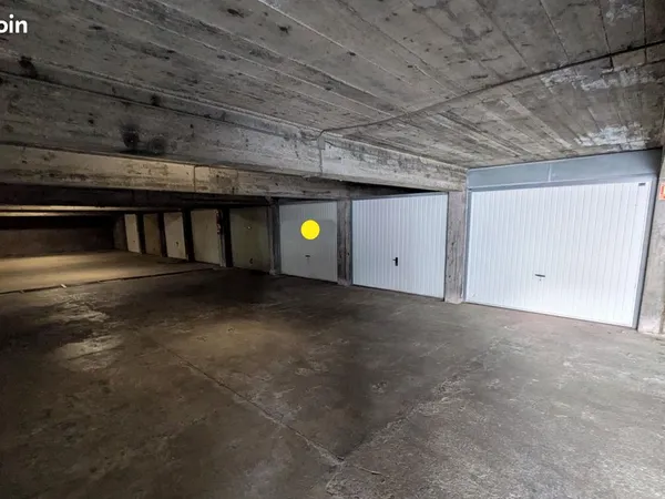 Garage box 14 m² roanne fontquentin