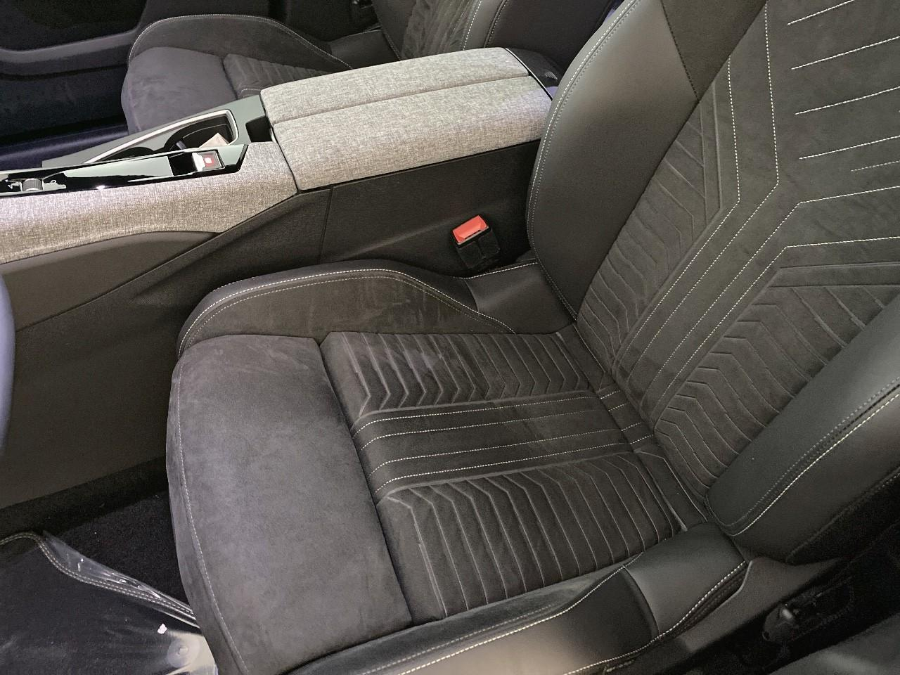 Peugeot 3008 electrique 210 ch 73 kwh gt — photo 9