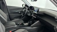 Peugeot 2008 1.2 PureTech 130ch S&S Allure EAT8 — photo 15