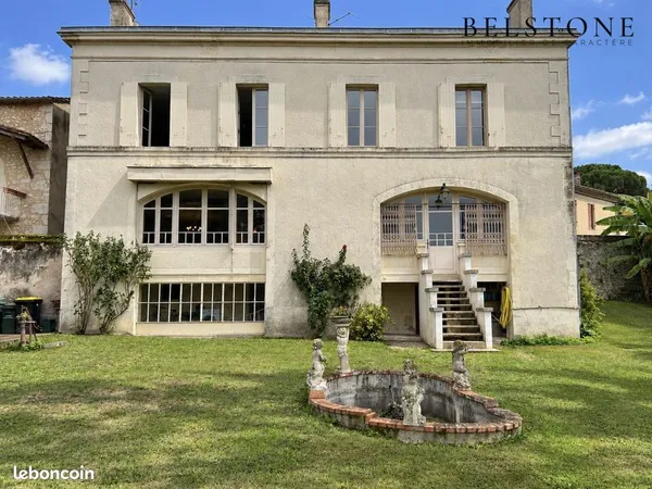 Maison 7 pièces 220 m²