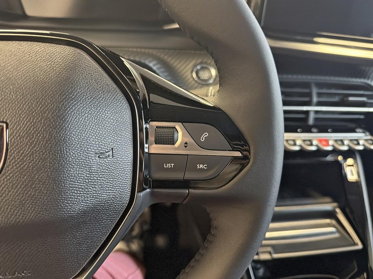 Peugeot 208 hybrid 110 e-dcs6 allure — photo 16