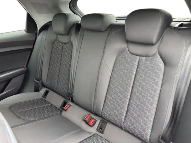 Audi A1 sportback 30 tfsi 110ch advanced s tronic 7 — photo 23