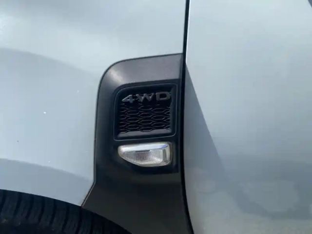 Dacia Duster 1.5 dci 110ch prestige 4x4 — photo 30