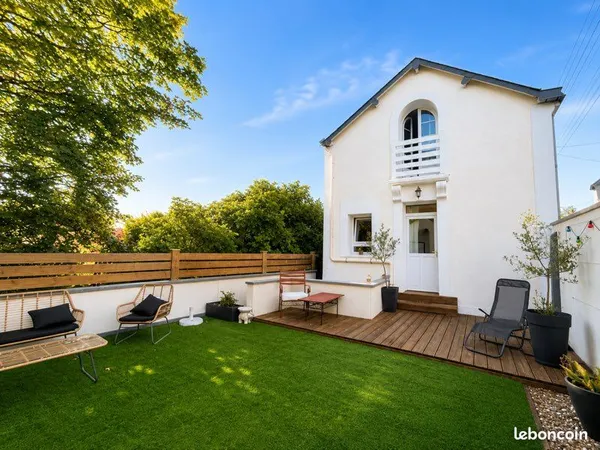 🏡 Maison de ville avec cour aménagée, garage et atelier - Saint-Cyr-sur-Loire (Cottage Parc)