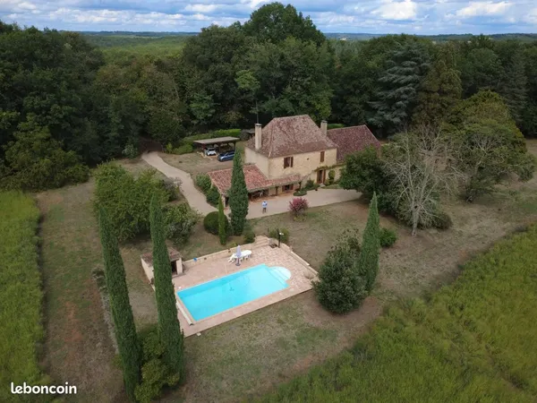 Propriété 6 pièces 157 m²