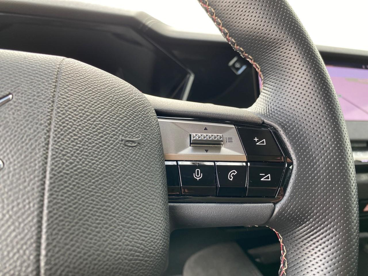 Ds Ds 4 bluehdi 130ch performance line automatique — photo 25