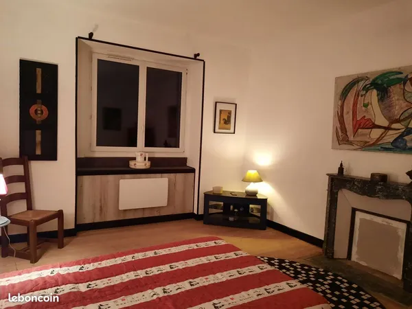 Chambre meublée