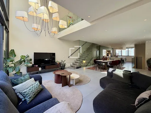 Maison 236 m²