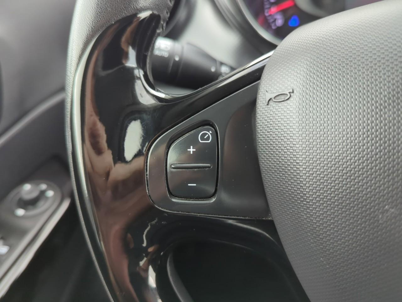 Renault Captur tce 90 energy e6 intens — photo 19