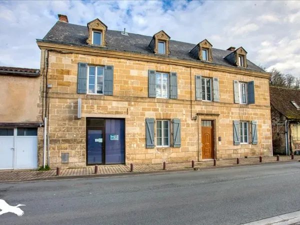 Maison 11 pièces 238 m²