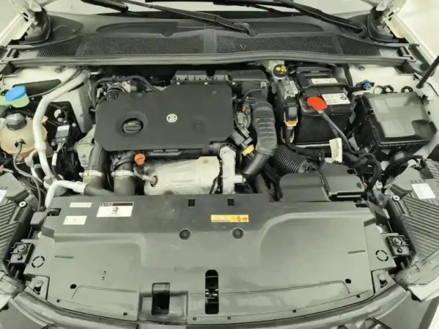 Ds Ds 4 bluehdi 130 eat8 performance line+ — photo 7