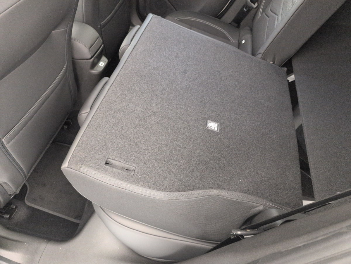 Jeep Avenger — photo 12