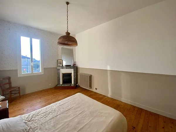 Maison Saint Germain Du Puch 4 pièce(s) 140 m2
