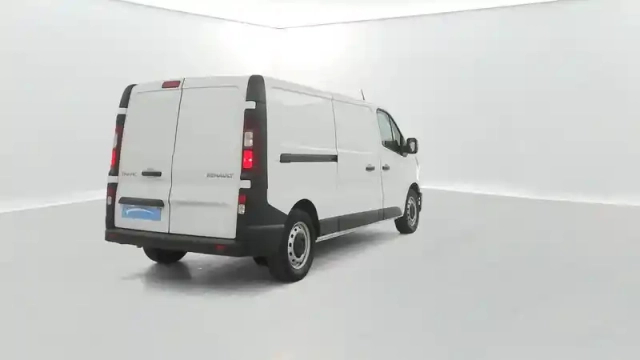 Renault Trafic fgn l2h1 3000 kg blue dci 130 — photo 5