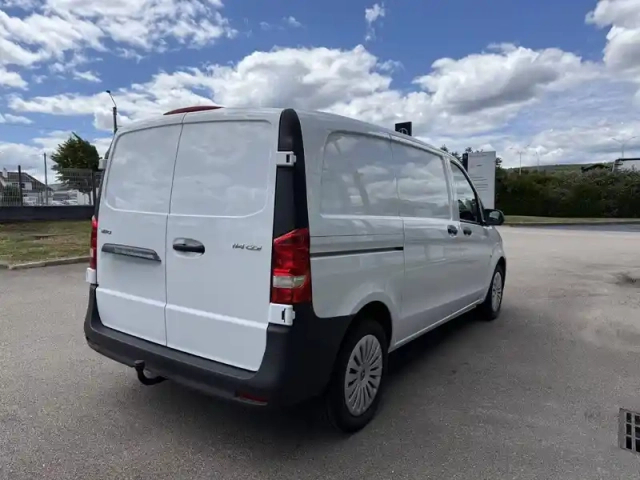 Mercedes Vito fourgon 114 cdi compact bva rwd — photo 5