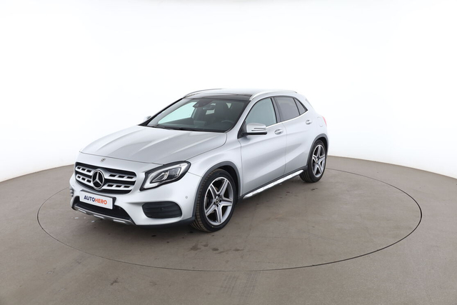 Mercedes-Benz GLA 200 Fascination 7G-DCT