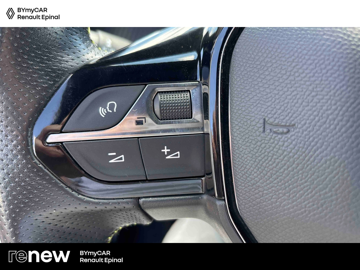 Peugeot 2008 PureTech 130 S&amp;S — photo 18