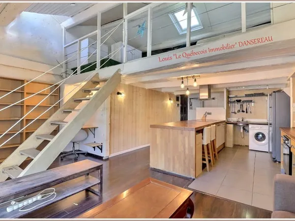 LOCATION MARSEILLE 10e COUP DE COEUR POUR CE T2 EN DUPLEX !
