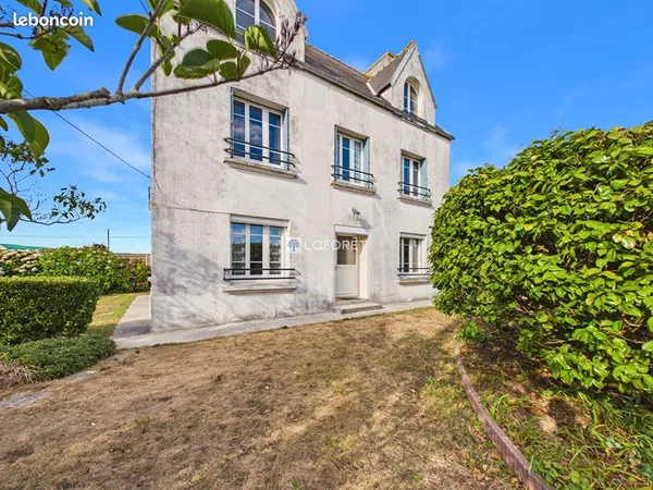 Maison 8 pièces 179 m²