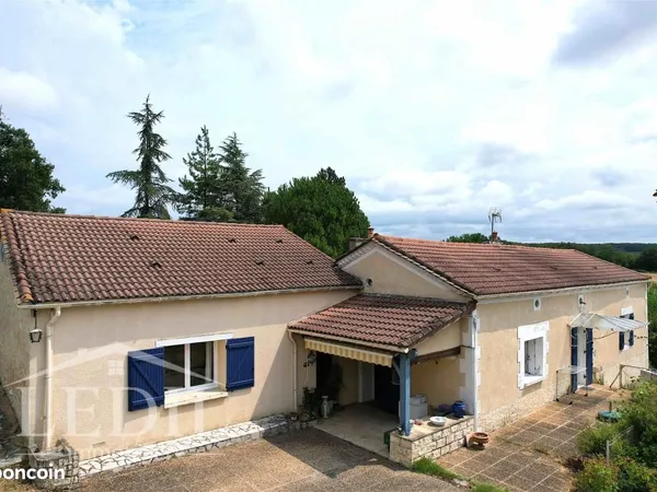 Propriété 4 pièces 149 m²